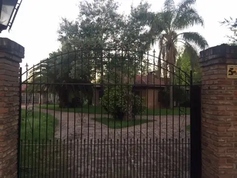 EXCELENTE OPORTUNIDAD !!!! CASA QUINTA EN VENTA  IDEAL INVERSORES ZONA ACCESO OESTE