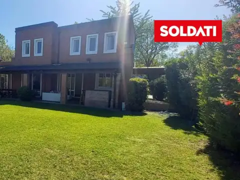 Casa  venta, lote central, Barrio el Portillo