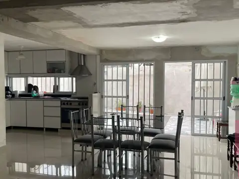 Depto Tipo Casa en Venta de 3 dormitorios