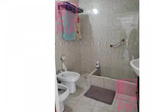 Depto Tipo Casa 5 ambientes con 2 baños