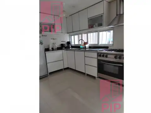 Depto Tipo Casa en Venta en Haedo, USD 170.000