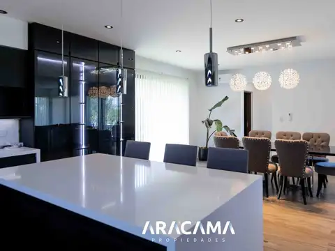 Casa en Alquiler al Este