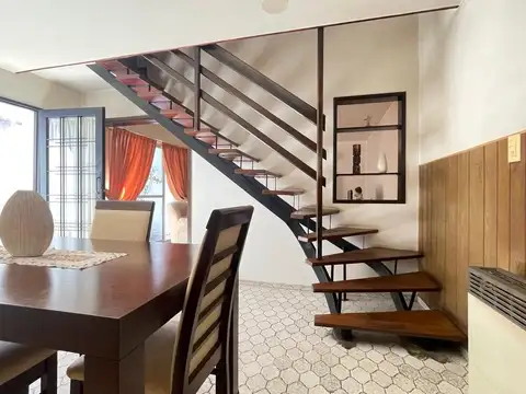 Depto Tipo Casa 4 ambientes con 2 baños