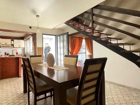 Depto Tipo Casa en Venta en Parque Chacabuco, USD 139.900