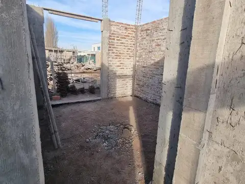 Casa 7 ambientes con 2 baños