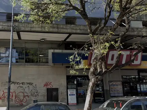 Gran oportunidad sobre Rivadavia
