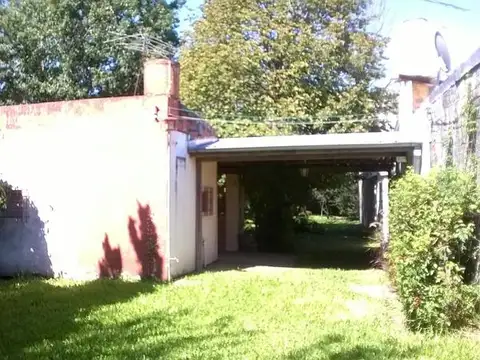 Casa 2 ambientes con 1 baño