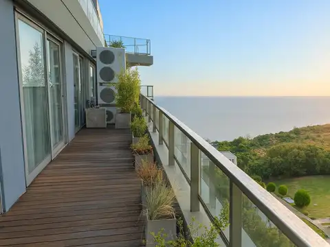 3 ambientes con balcón terraza en Olivos con Vista al Rio y cochera