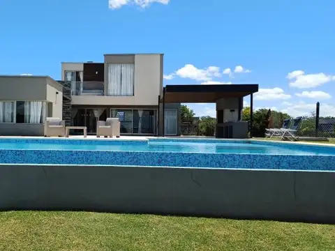 Casa en Venta de 4 dormitorios