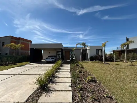 Casa en Venta en Countries y Barrios Cerrados en Escobar, Partido de Escobar