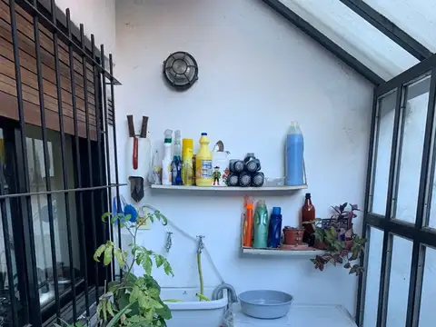 Casa 4 ambientes con 1 baño