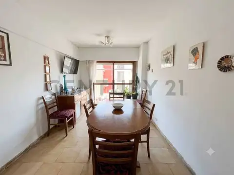 Zapiola 3800, Piso 2