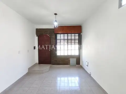 Depto Tipo Casa en Alquiler de Monoambiente