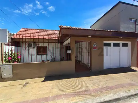 509 entre 10 y 11 - Venta de Casa en Ringuelet,  La Plata