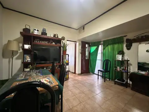 Depto Tipo Casa en Venta en Lanus Oeste, USD 45.000