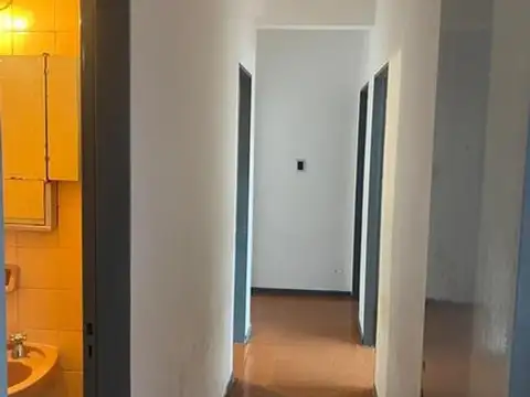 Departamento 4 ambientes con 2 baños