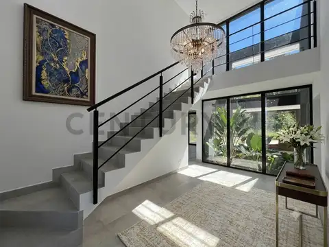 Venta de casa en Puerto Nativas Escobar con 4 dormitorios con vista a la reserva A ESTRENAR