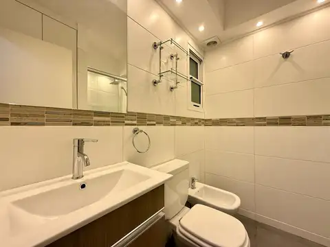 ALQUILER apartamento 2 Dorm., Patio, Pocitos