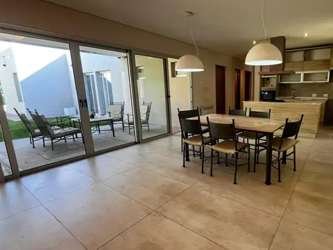 Casa en Alquiler 4 años