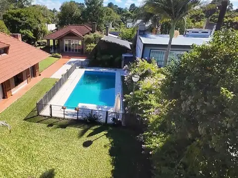 Casa 6 ambientes con 5 baños
