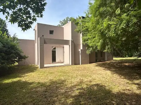 VENTA CASA 4 AMBIENTES SANTA BRIGIDA LOS CARDALES