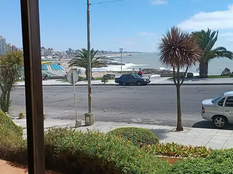 Departamento monoambiente zona la perla. 