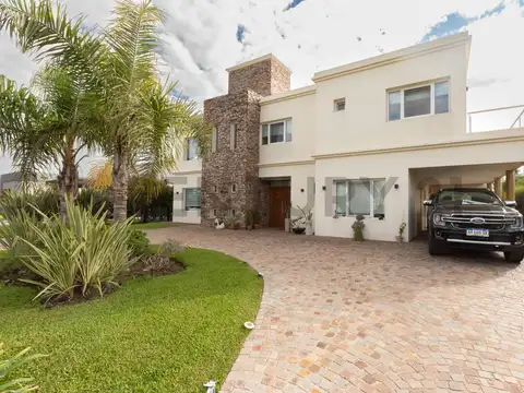 Casa en Venta en Haras Santa Maria - El Molino, USD 379.000
