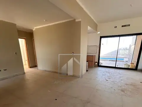 Casa 4 ambientes con 2 baños