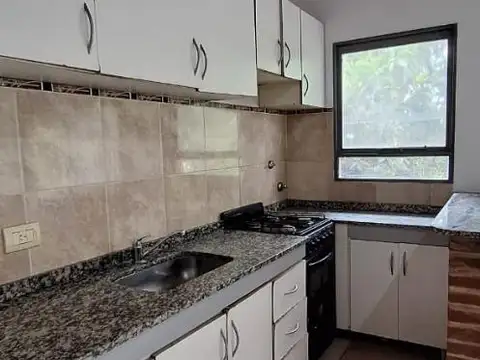 Departamento de 2 Ambientes al Fte con Balcón bajas expensas