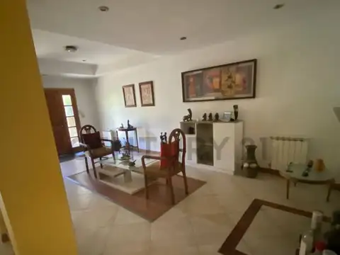 Casa en Venta en Manuel B Gonnet, USD 235.000