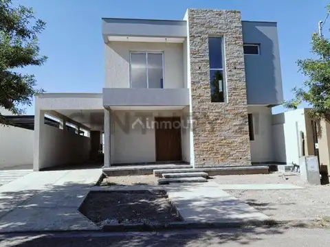 Venta de casa de categoría barrio rincón de drummond