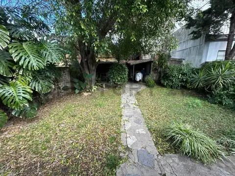 VENTA CASA FLORIDA (3 PH)  sobre  lote  propio  de 8.66 X 39.85 A RECICLAR