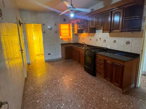 Sgto Cabral 2900, Piso 1