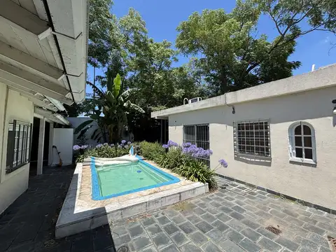 Casa en una planta reciclada a nuevo. Olivos