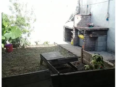 Depto Tipo Casa 3 ambientes con 1 baño