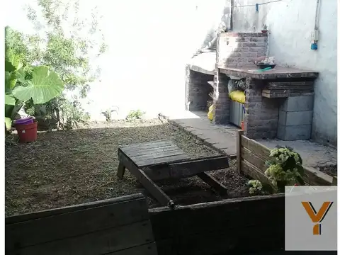Depto Tipo Casa 3 ambientes con 1 baño