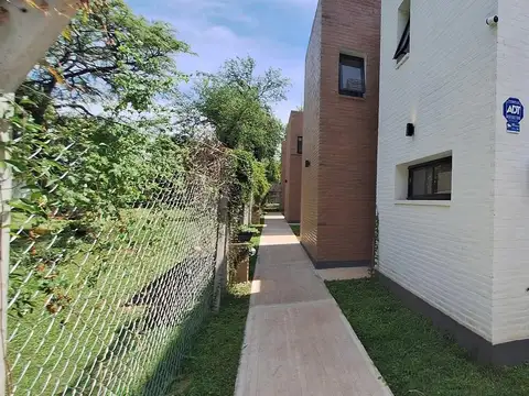 DUPLEX DE 3 DORMITORIOS CON PISCINA EN VENTA HOUSING  PAMPAS BARRIO ARGÜELLO