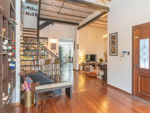 Casa 4 ambientes con 2 baños