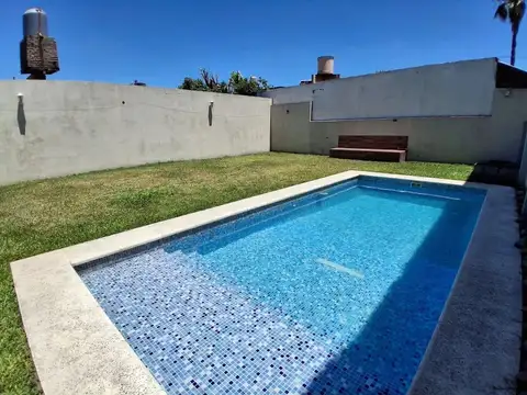 casa en venta 3 ambientes con pileta.