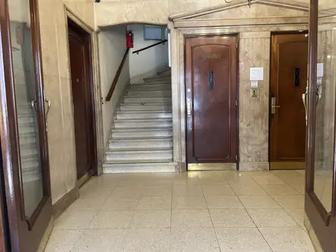 2 ambientes al frente en excelente estado