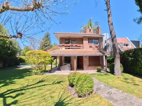 CASA EN VENTA EN EL PATO COUNTRY CLUB CON PILETA