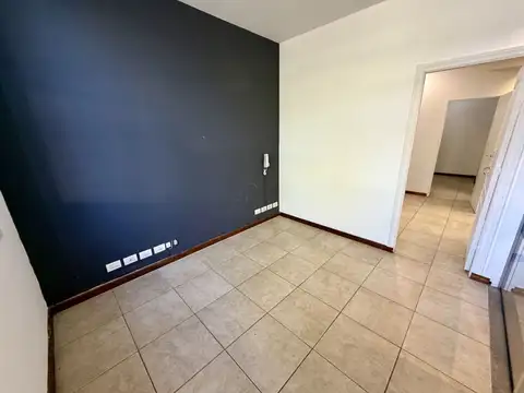 Oficina 3 ambientes con 1 baño