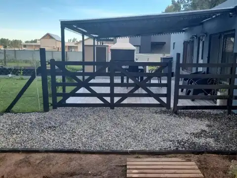 Casa 2 ambientes con 1 baño