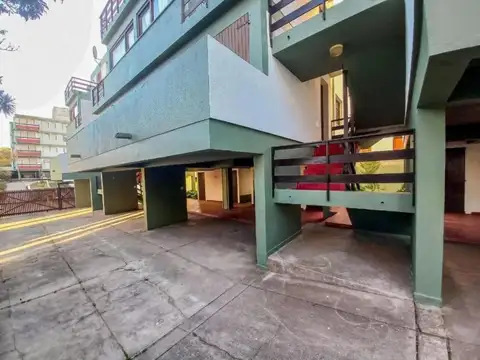 Paseo 146 e/ Avenida 2 y Avenida 3