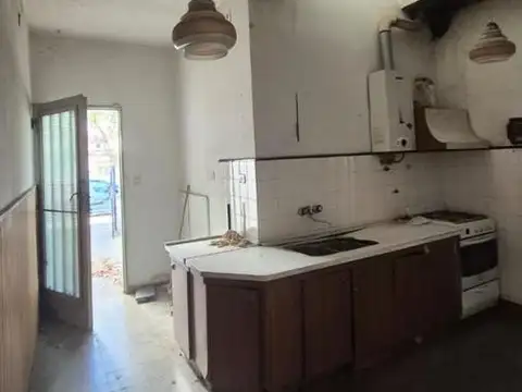 IDEAL INVERSIÓN ! CASA A REFACCIONAR, B° SAN VICENTE