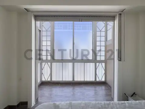 Departamento en venta con cochera  3 Departamento en venta – 3 ambientes con cochera – Piso 8° – Rec
