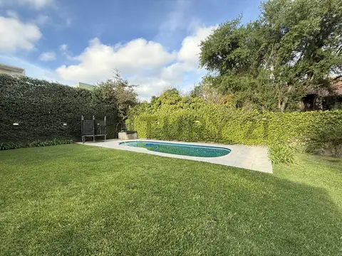 Casa 5 ambientes con 3 baños