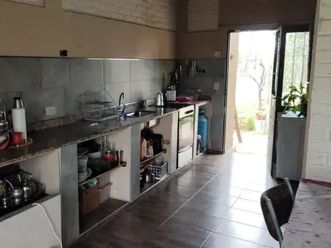 Casa 3 ambientes con 1 baño