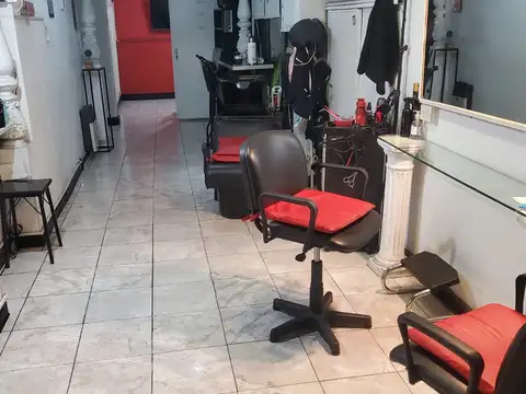 PELUQUERIA SOBRE AVELLANEDA.