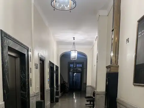 25 De Mayo 200, Piso 2